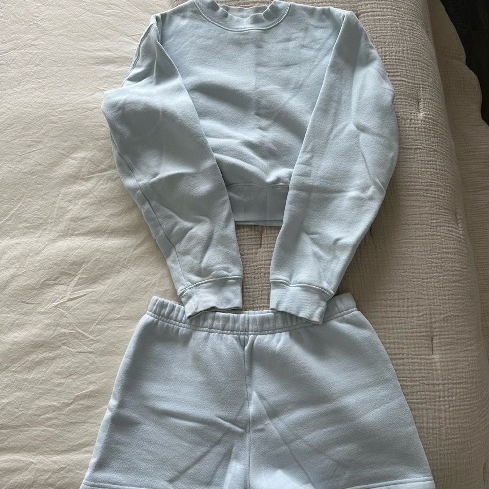 Aritzia TNA Cozy Fleece Set